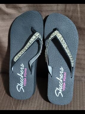 Skechers Yoga Foam Black Flip Flops with Rhinestone Straps